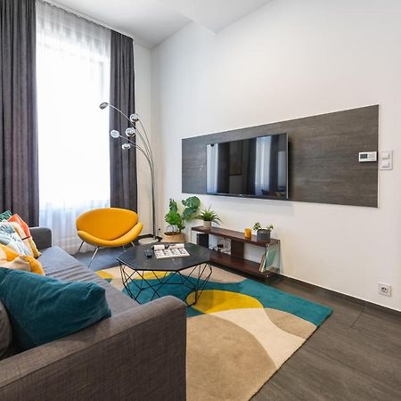 Luxury Nova Home Next To The New York Cafe Budapest Bagian luar foto