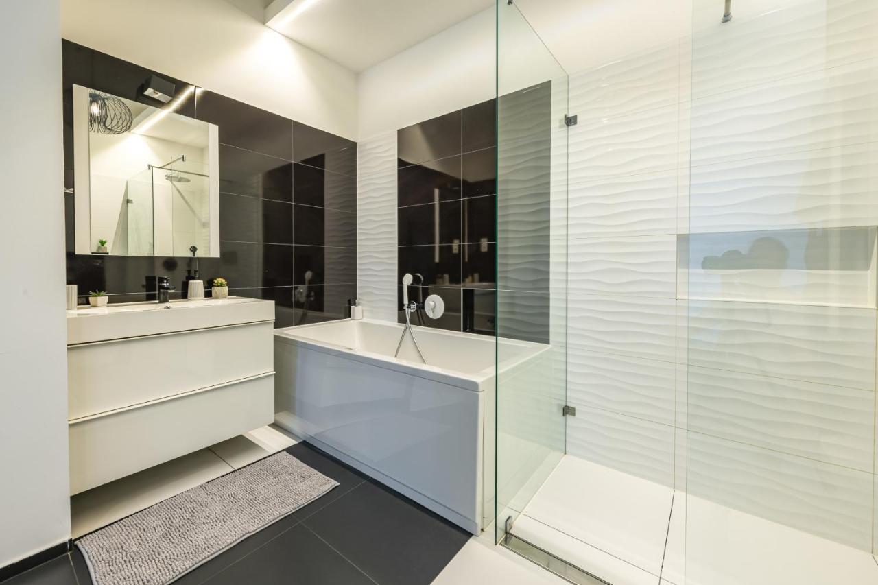 Luxury Nova Home Next To The New York Cafe Budapest Bagian luar foto