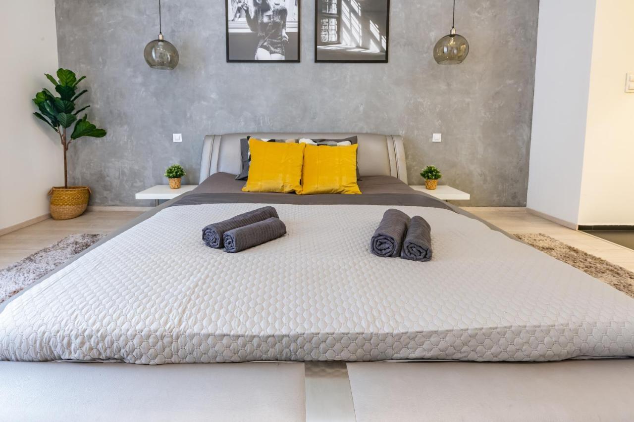Luxury Nova Home Next To The New York Cafe Budapest Bagian luar foto