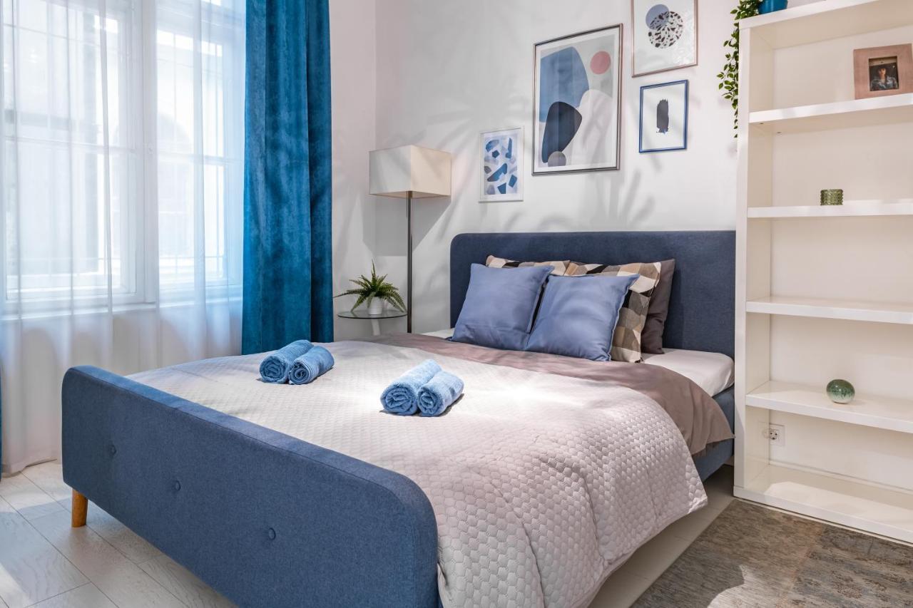 Luxury Nova Home Next To The New York Cafe Budapest Bagian luar foto